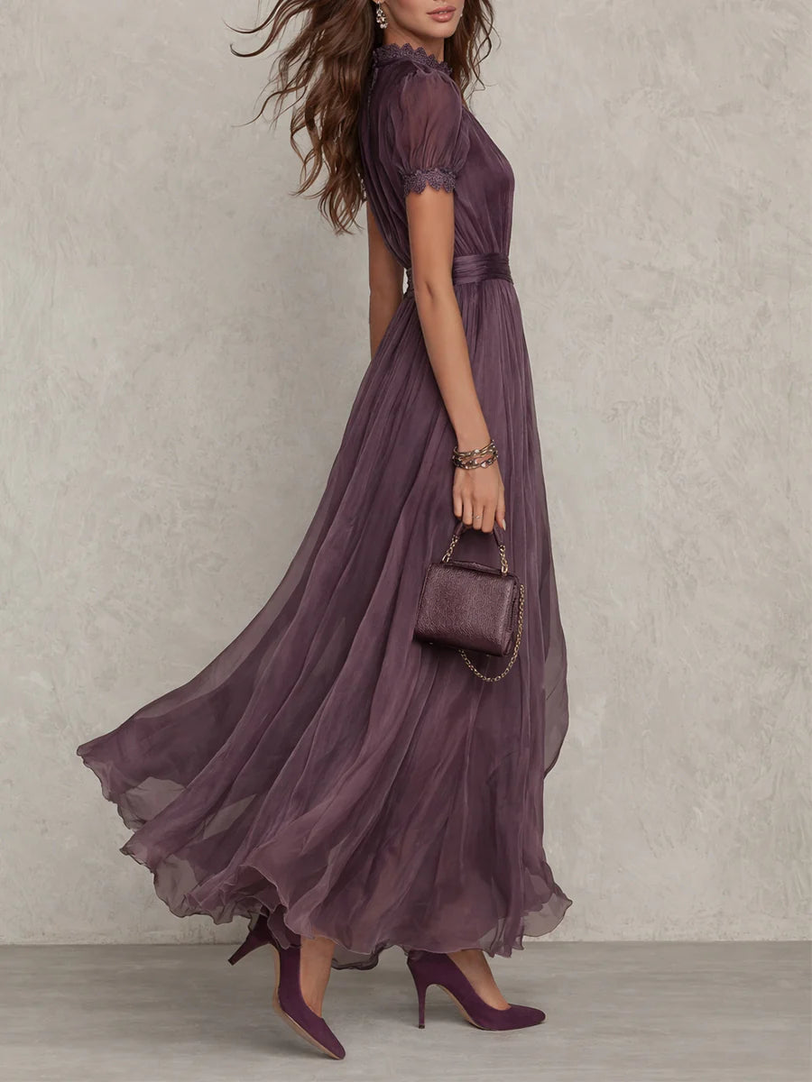 Flavia | Elegante Lange Jurk in Violet met Druppelhals en Kant