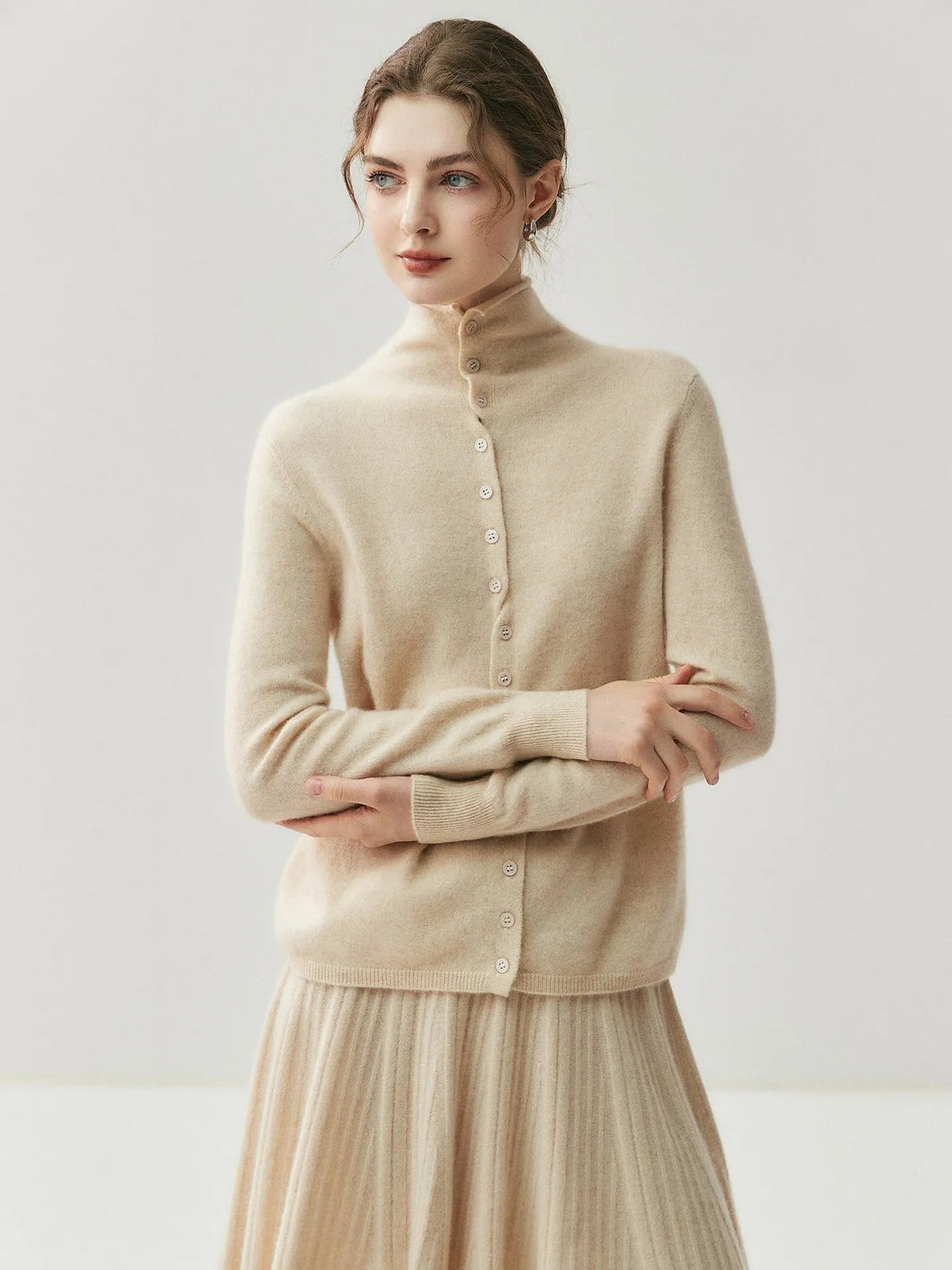 Hanneke | Fijngebreid Vest met Knopen
