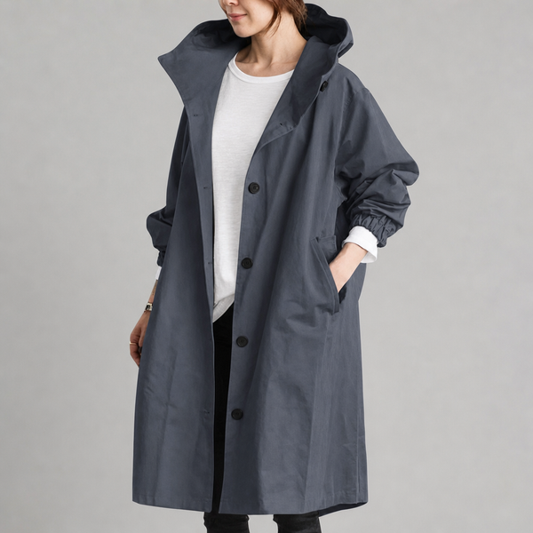 Lysbeth | Lange Jas met Capuchon en Knopen